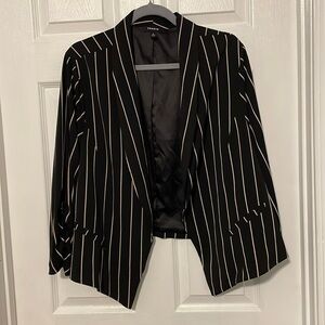 Torrid BLACK STRIPE CREPE OPEN FRONT BLAZER size 4
